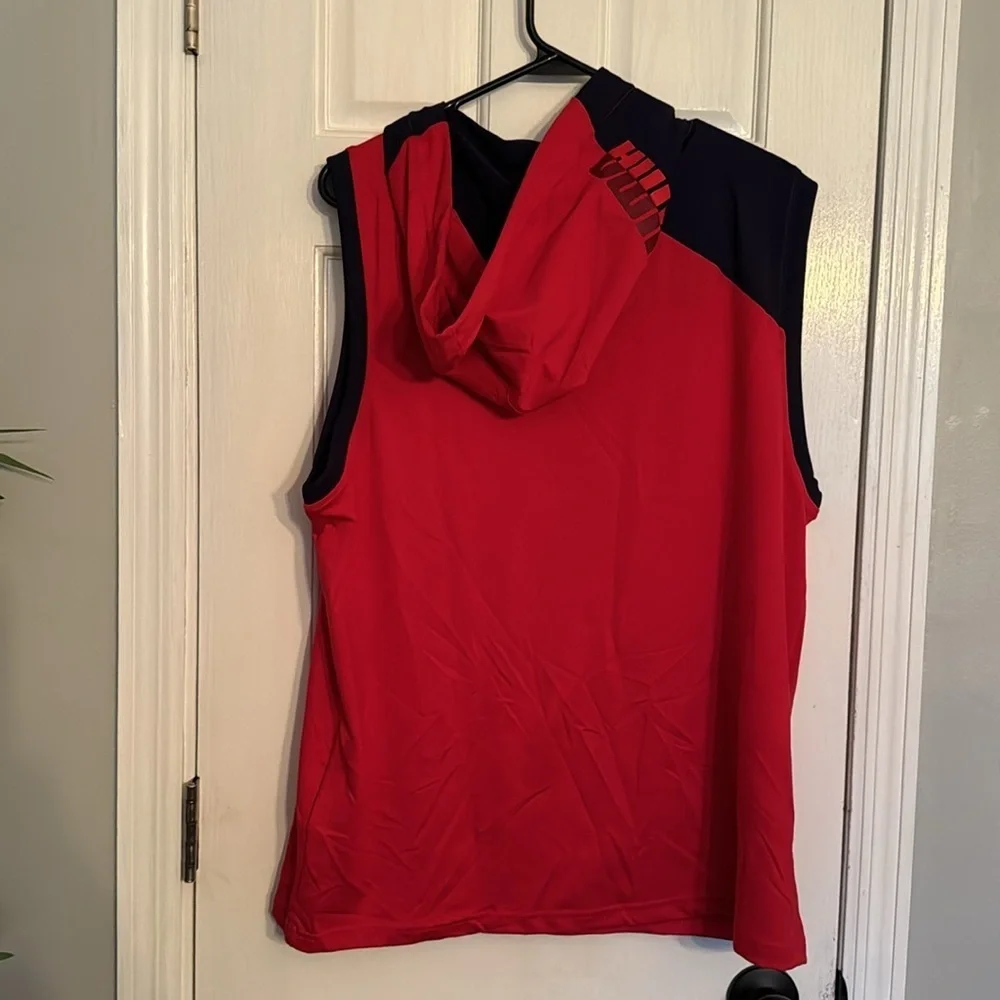 Puma Training sleeveless hooded front pocket Tshirt NWT L